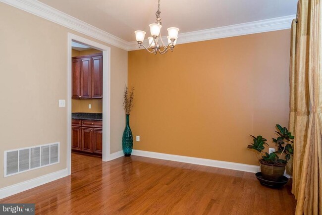 Photo - 2123 Split Creek Ln