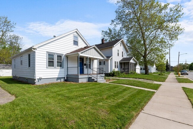 Photo - 621 State St