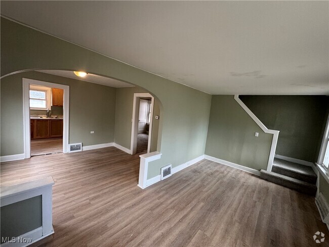 Building Photo - 5466 Grasmere Ave Rental