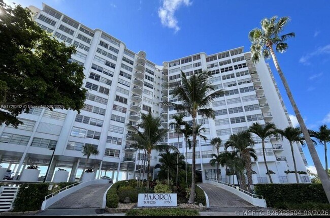 Building Photo - 11930 N Bayshore Dr Unit Ph10