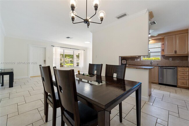 Photo - 232 SE 6th St