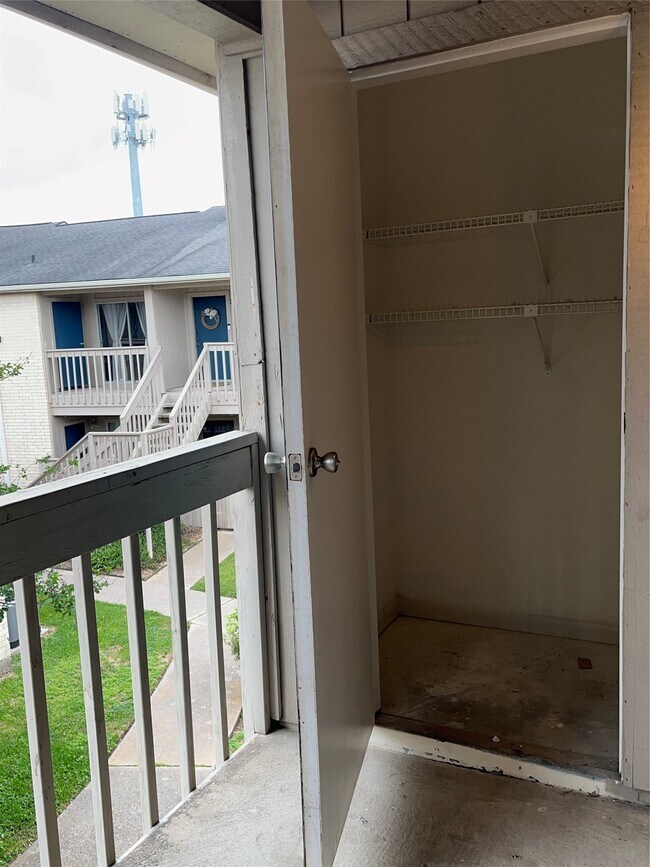 Photo - 3919 Fairmont Pkwy Unit 200