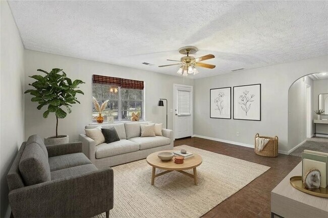 Photo - 120 Woodcrest Dr