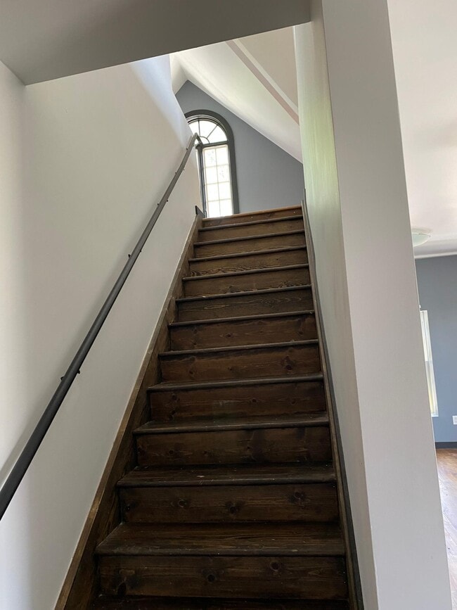 66 S Douglass St Unit 104