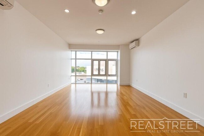 Photo - 0 bedroom in ELMHURST NY 11373 Unit 403