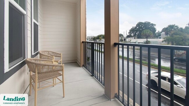 Photo - 1148 N Main St Unidad 208