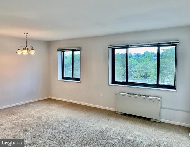 Photo - 1300 S Arlington Ridge Rd Unidad 205