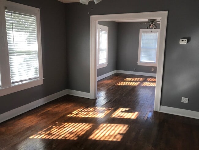 Photo - 226 E 25th St