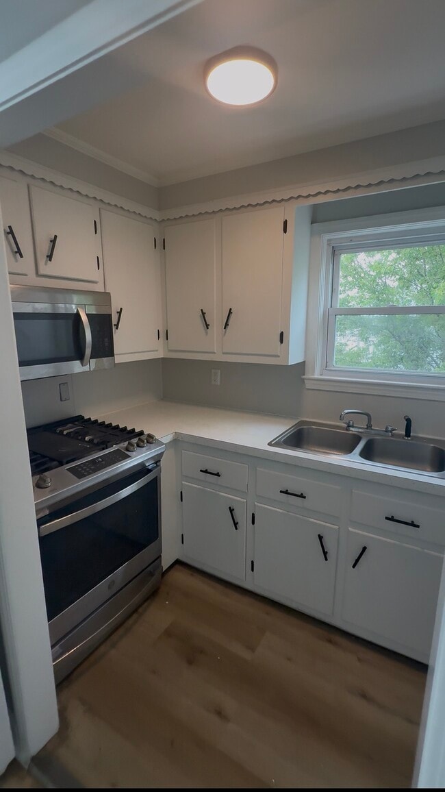 Photo - 135 Snell St Unit 2 E