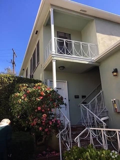 Building Photo - 1620 Glendon Ave Unit 1624 Rental
