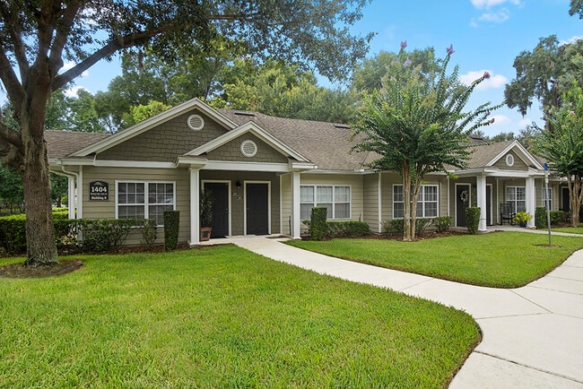 Spring Lake Cove Apartments