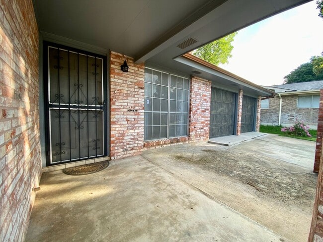 Photo - Colonies North Home with 3 BD | 2 BA Available JULY 2026!!