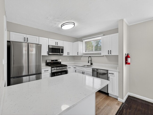 Building Photo - 206 Ava Ave Rental