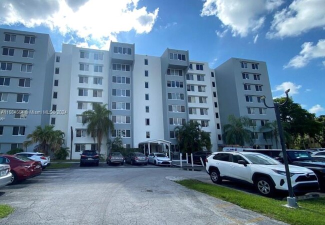 Photo - 9143 SW 77th Ave Condominio Unidad B802