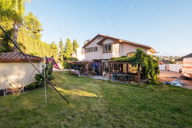 Building Photo - 670 Alagria Pl