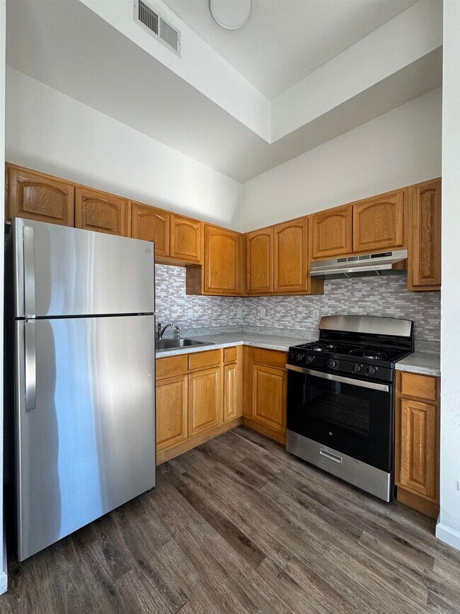 Photo - 517 Communipaw Ave Unidad 3C