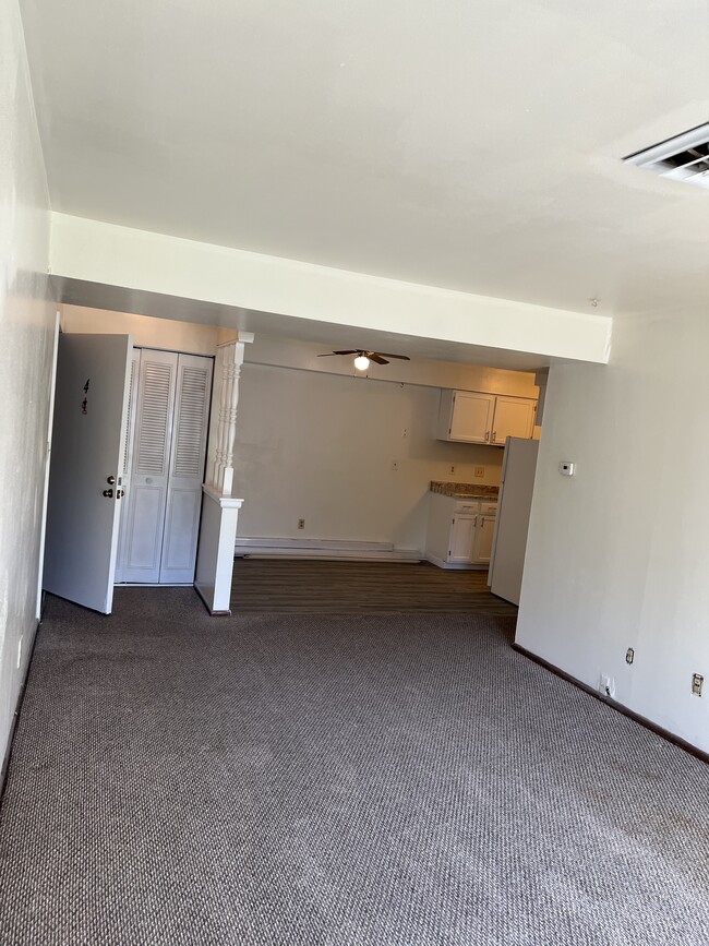Building Photo - 301 Morris St Unit 4 Rental