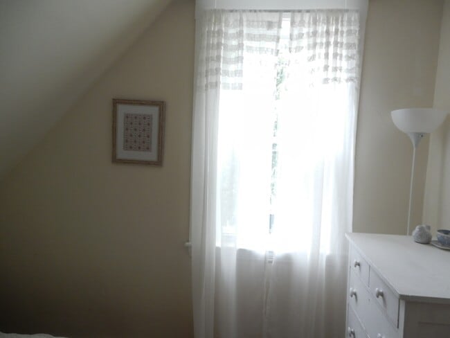 Office - 85 Tower St Unit Apt #3