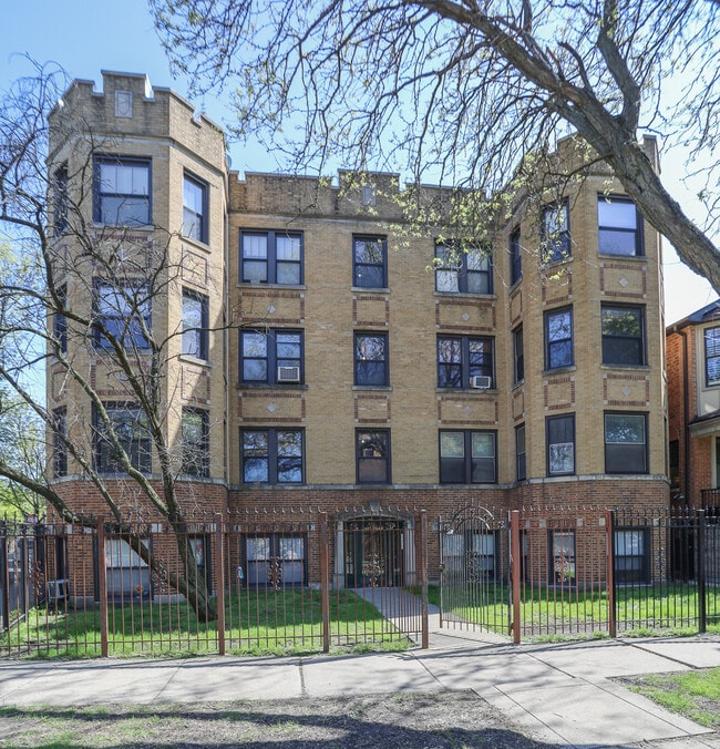 Building Photo - 4250 N Clark St Unit 3 Rental
