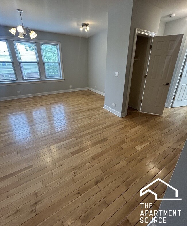 Photo - 4542 W George St Unit 2