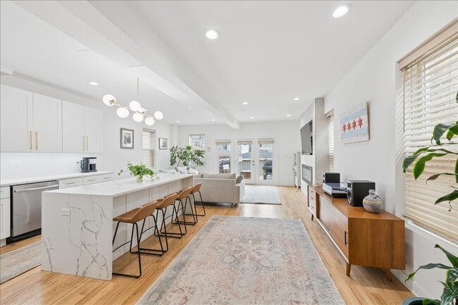 Photo - 3424 W Beach Ave