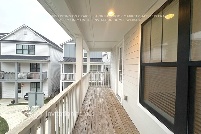 Photo - 220 Founders Ln