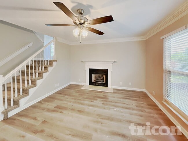 Photo - 107 Charleston Ct