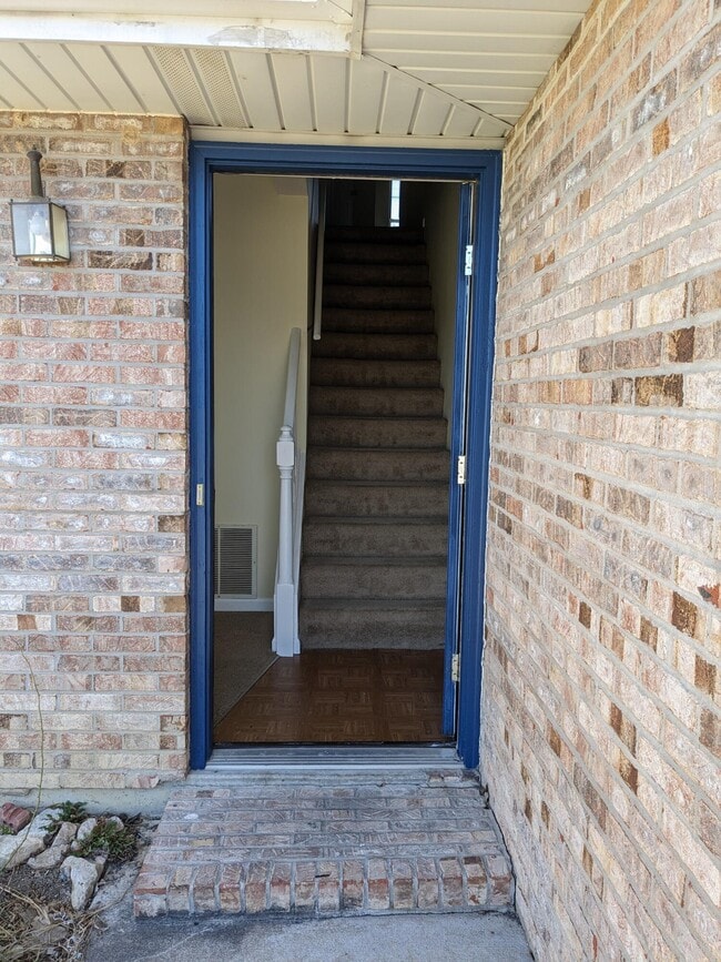 Photo - 2411 Carnation Dr