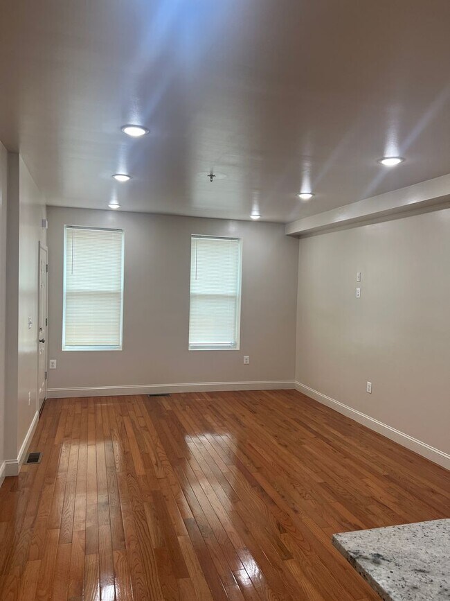 Photo - 1620 Constitution Ave NE Unit 1