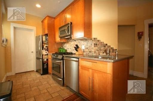 Building Photo - 330 St Paul St