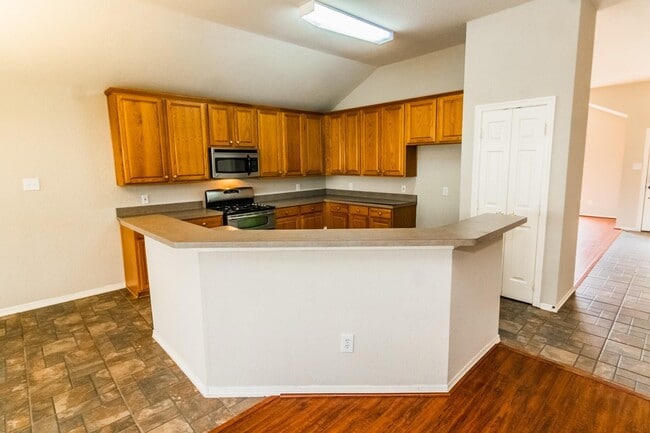 Photo - 20006 Upland Creek Dr