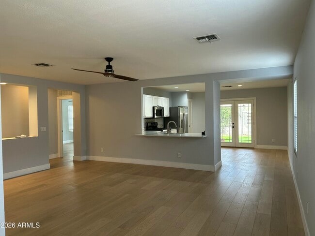 Photo - 3216 W Mark Ln