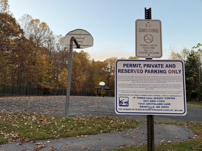 Building Photo - 14201 Woolen Oak Ct Unit 2