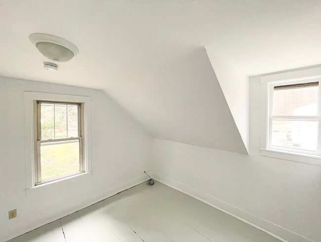 Photo - 167 Pleasant St Unit Apt 2