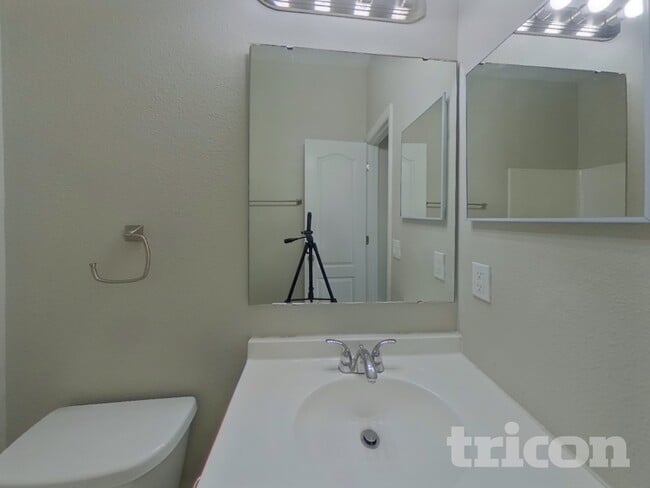 Photo - 5530 Sycamore Canyon Dr