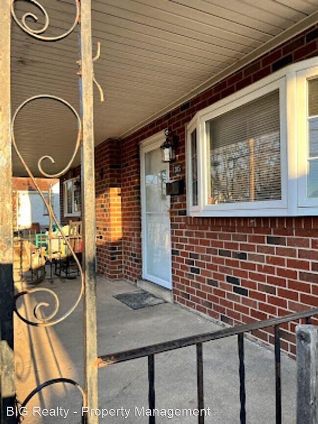 Photo - 3 br, 1 bath House - 1305 W James St