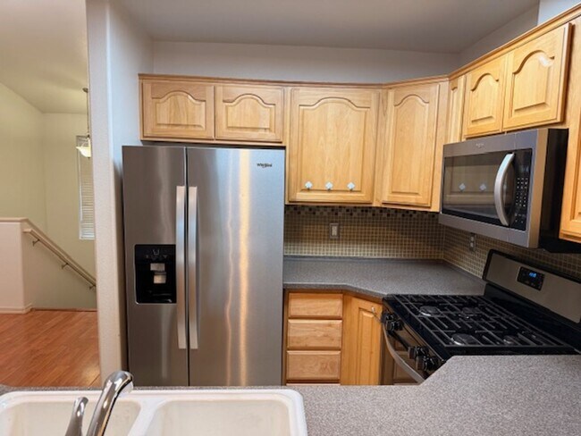 Photo - 3 Bedroom, 4 Bathroom Home – Northeast Anchorage