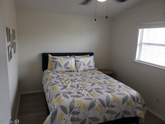 120 E Parade Dr Unit 1