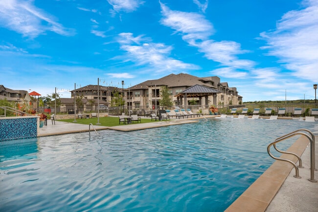 Photo - Hawthorne at Blanco Riverwalk Apartamentos
