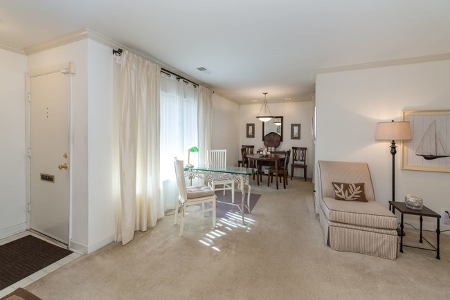 Photo - Ashton Glen Apartments