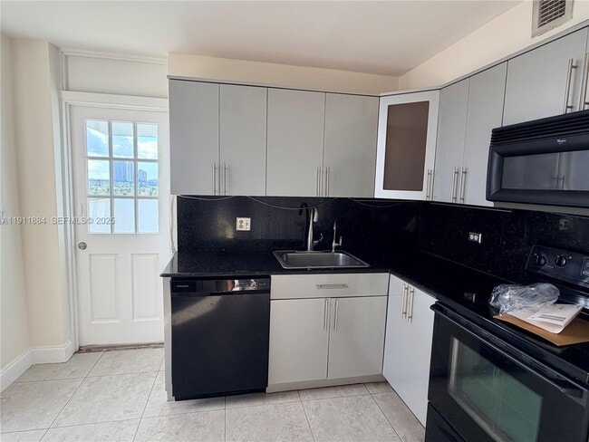 Photo - 3703 NE 166th St Unit 910