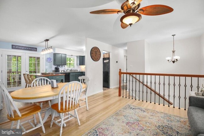 Photo - 704 Candle Ridge Ct