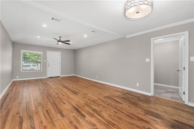 Photo - Available June 2026! Adorable 3 Bedroom Ho...