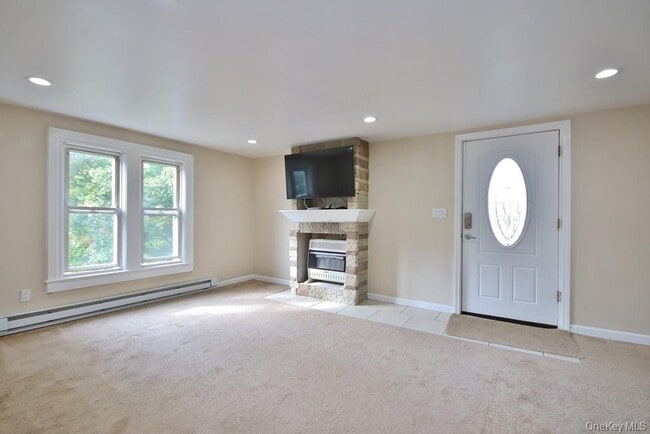 Building Photo - 208 Myrtle Ave Unit 3 Rental
