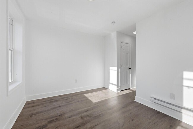 Photo - 2BR/3BA House | Central AC | Fast Approval