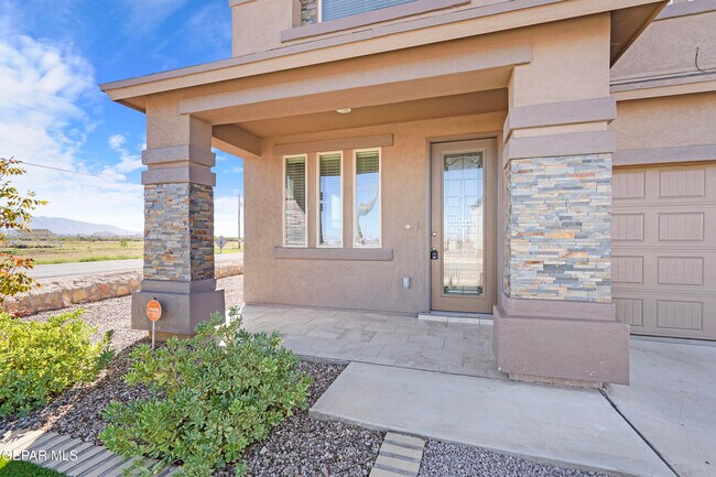 Photo - 585 Issa Circle