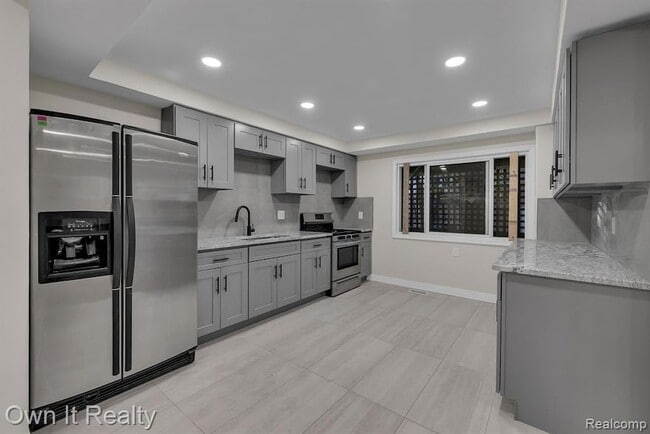 Photo - 4316 Lakewood St