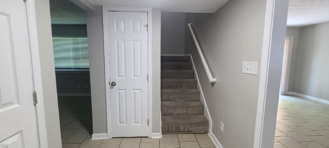 Photo - 922 Pine Oak Trail