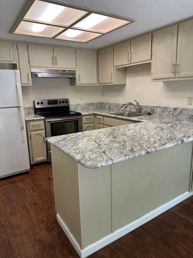 Photo - Charming & Cozy 2-Bedroom Home in West Sacramento - Perfect for Your Next Stay!