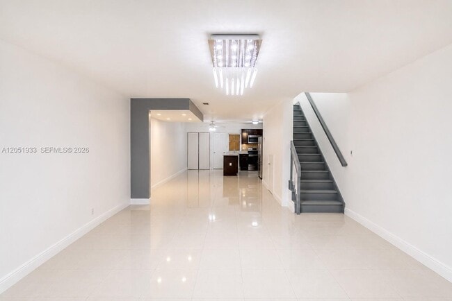 5215 SW 40th Ave